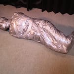 マミフィケーション│完全拘束されて放置されるゾクゾクプレイ