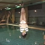 完全拘束逆さ吊り上げ拷問｜拷問のおもちゃ箱