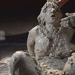 重厚感があるどろメッシー│生きた泥人形のように無機質な女ドロドロに覆われた興奮する姿を見て楽しむ変態フェチ動画