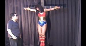 ワンダーレディ｜十字架拷問調教