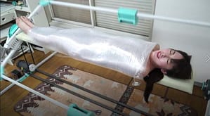 マミフィケーションラップ拘束