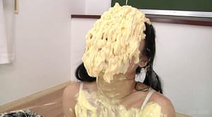 【高得点】顔面たっぷりぶっかけマヨネーズこんもりと乗せるドロドロ姿がたまらないメッシーフェチ変態動画