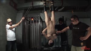 完全拘束して水責め拷問＆灼熱ロウ責め拷問