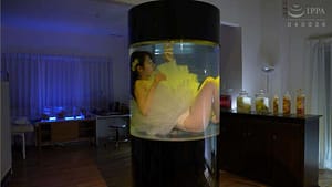 ファンタジー完全拘束凝固｜ホルマリン漬けの動けない女生き人形になる変態フェチ動画