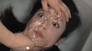 完全拘束水責め窒息拷問｜縛られ逃げられない状態で怯え苦しむ姿を見て興奮する変態フェチ動画