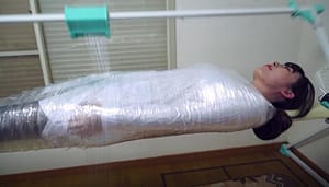 マミフィケーションラップ拘束