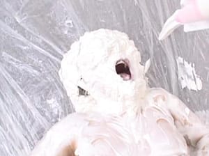 「もっとぶっかけて」と顔面生クリームまみれが好きな女体盛りメッシー変態フェチ女の動画