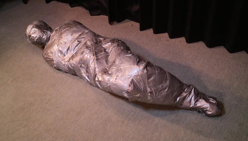 完全拘束マミフィケーション