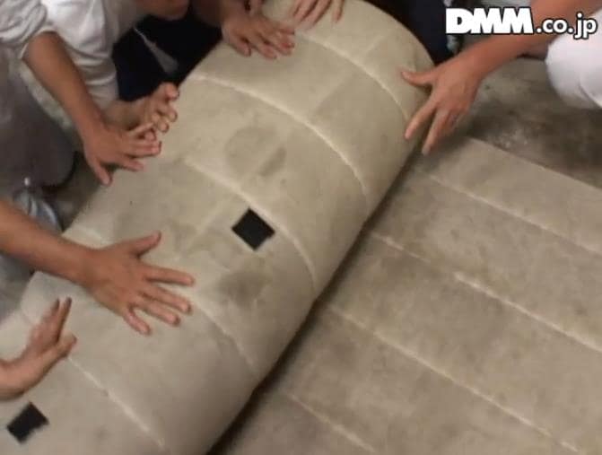 顔面ぶっかけレイプ