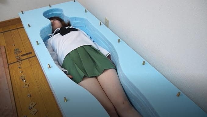 生き埋め箱埋め閉じ込め