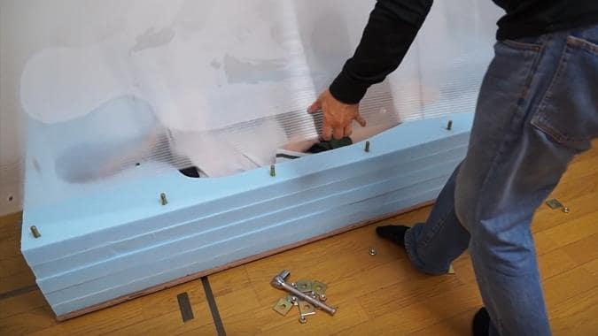 生き埋め箱埋め閉じ込め