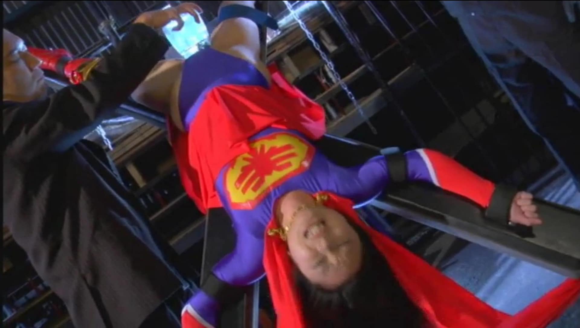 ヒロピン完全拘束拷問