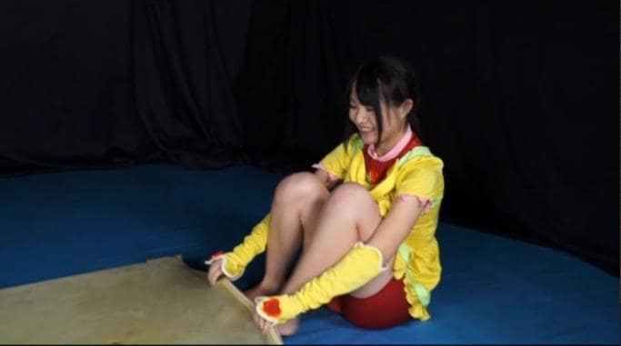 バキュームベッド女窒息調教4