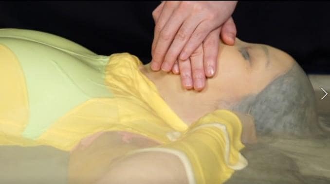 バキュームベッド女窒息調教4