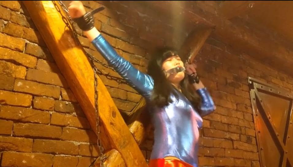 DID完全拘束スーパーヒロイン