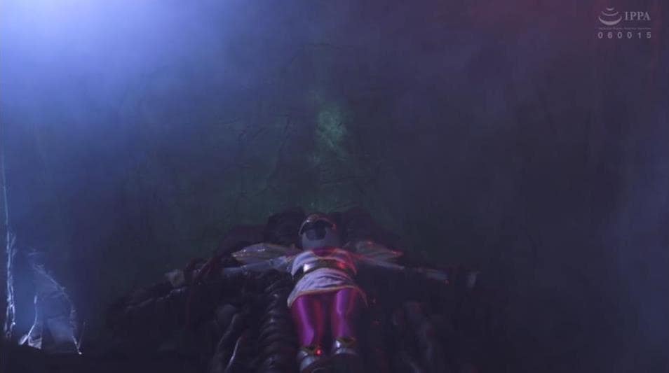 十字架磔完全拘束