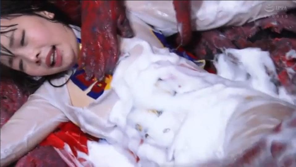 丸呑み顔面ぶっかけメッシー