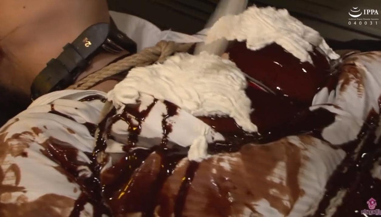 チョコ生クリームメッシー