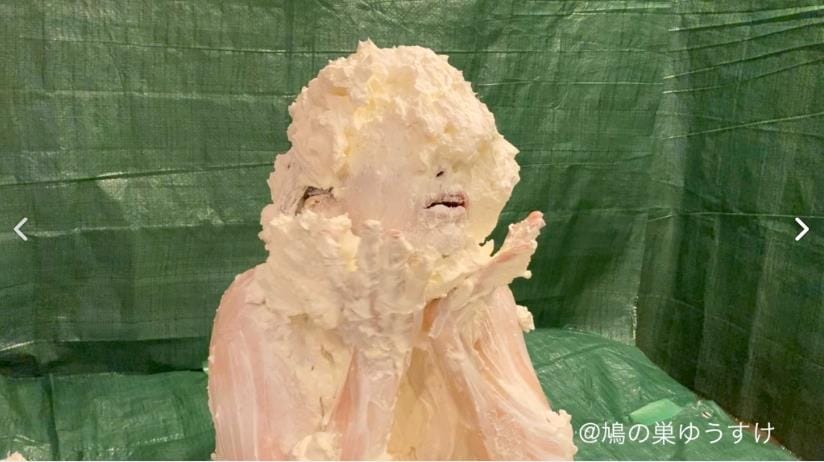 顔面山盛りパイ投げメッシー