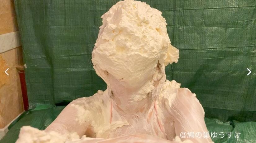 顔面山盛りパイ投げメッシー