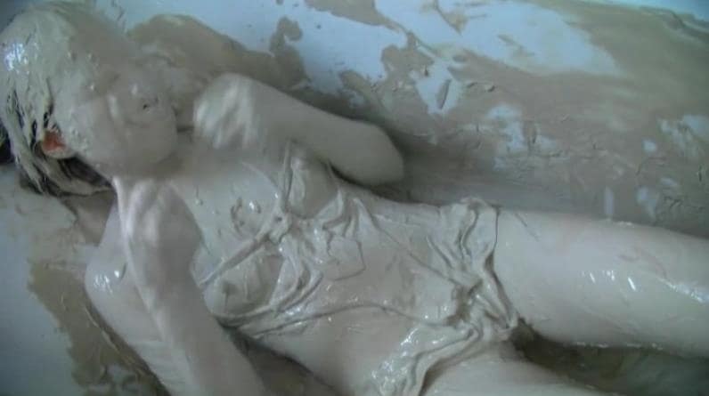 顔面ぶっかけ泥メッシー