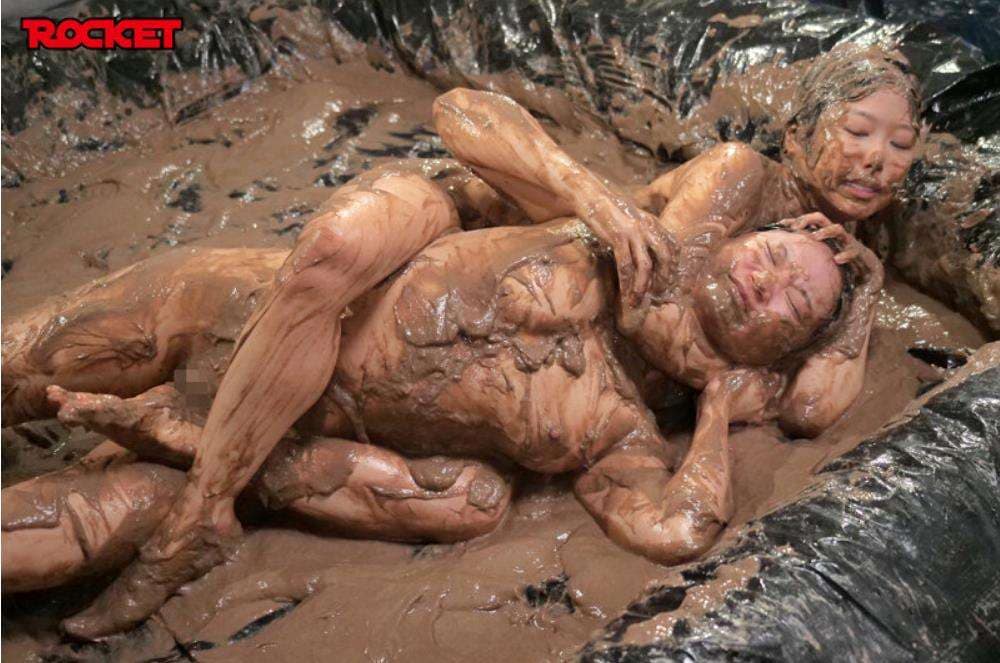 全身どろんこメッシー