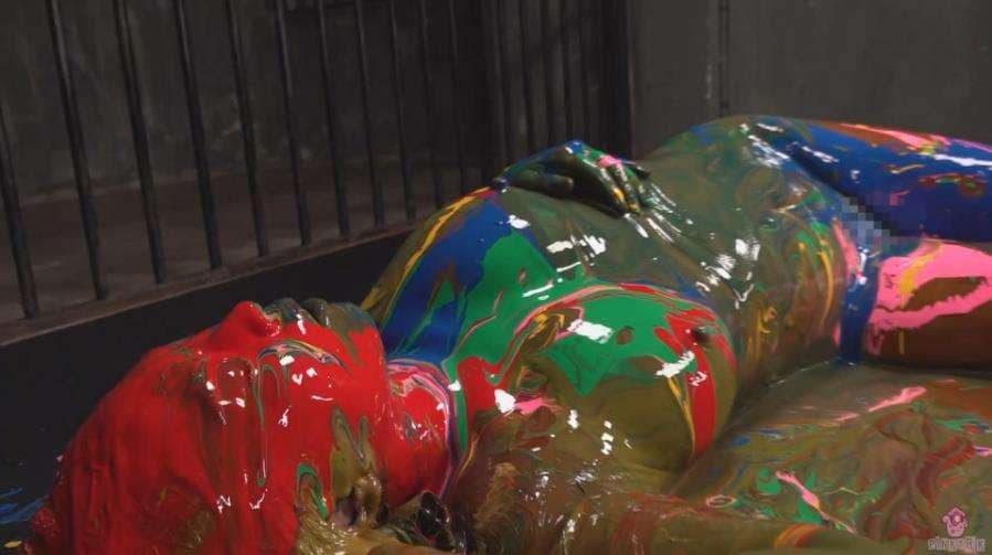 顔面ぶっかけペイントメッシー