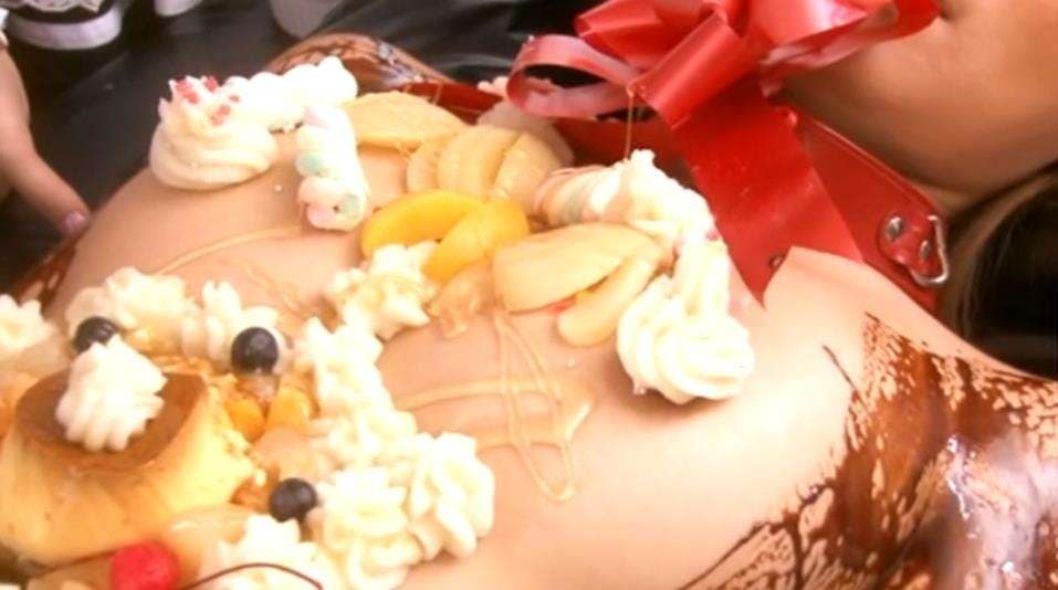 女体盛りメッシー