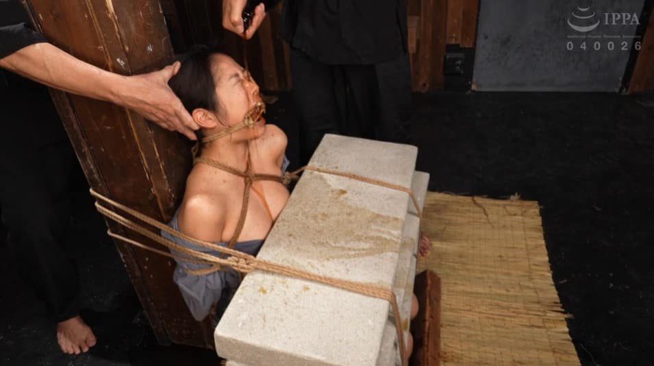 石抱きSM拷問完全拘束